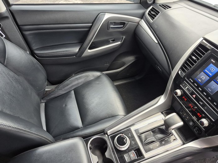 2020 Mitsubishi Pajero Sport GLS