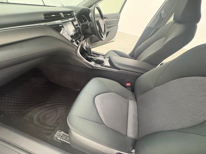 2019 Toyota Camry Ascent ASV70R Glacier White