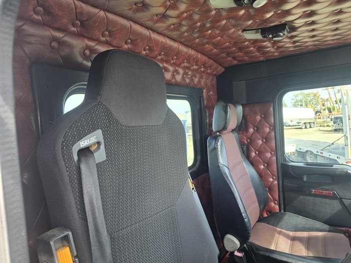2016 Kenworth T400 Series