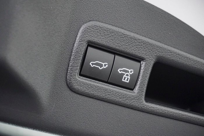 2025 Subaru Solterra AWD