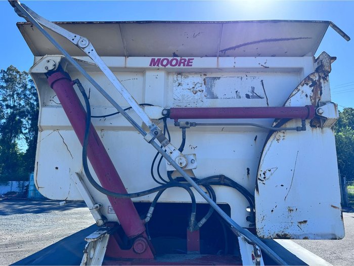 2014 Moore Tri-Axle
