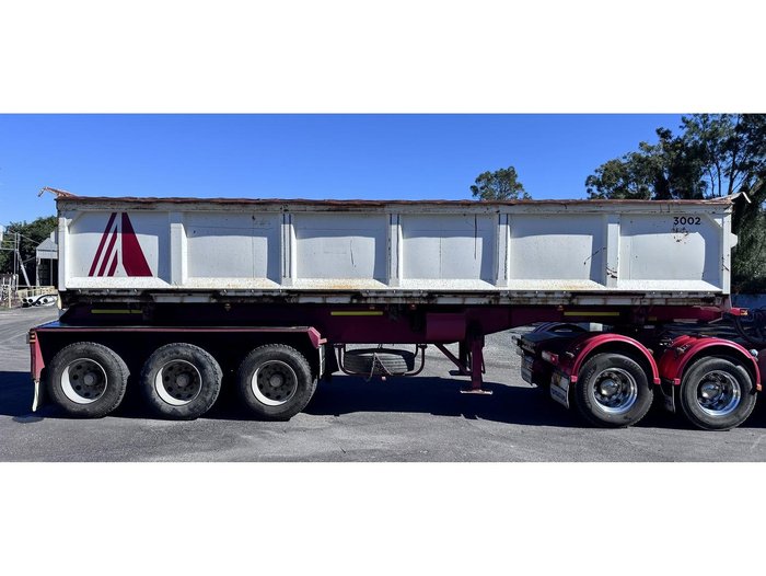 2014 Moore Tri-Axle