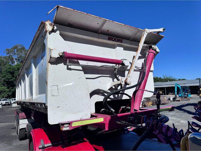 2014 Moore Tri-Axle