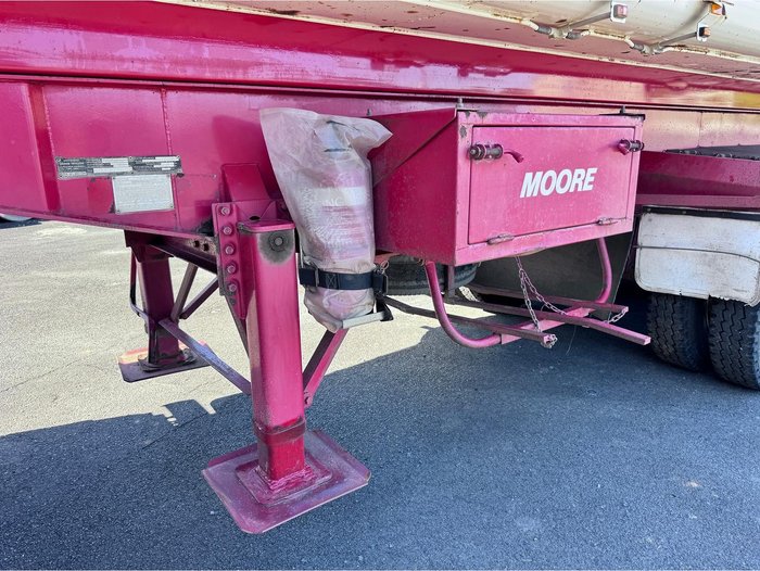 2014 Moore Tri-Axle
