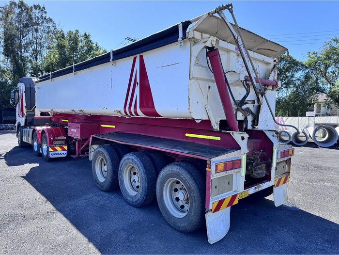 2014 Moore Tri-Axle