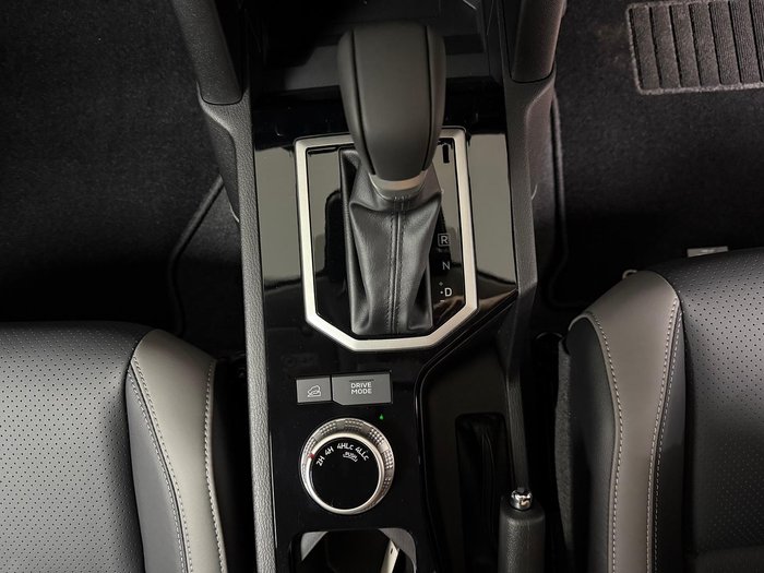 2026 Nissan Navara ST-X