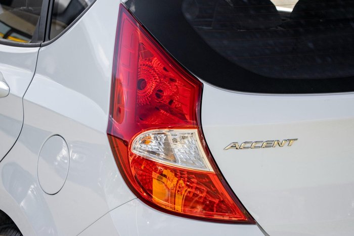 2016 Hyundai Accent Active