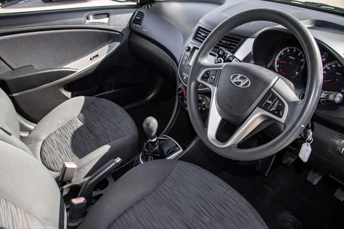 2016 Hyundai Accent Active