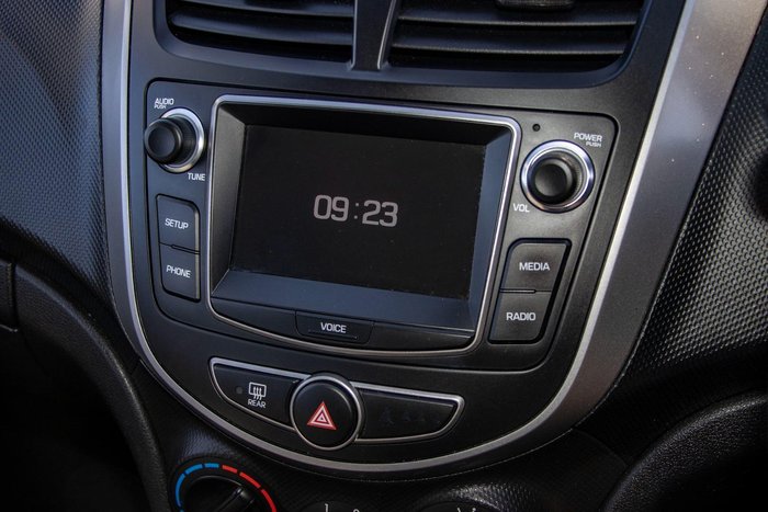 2016 Hyundai Accent Active