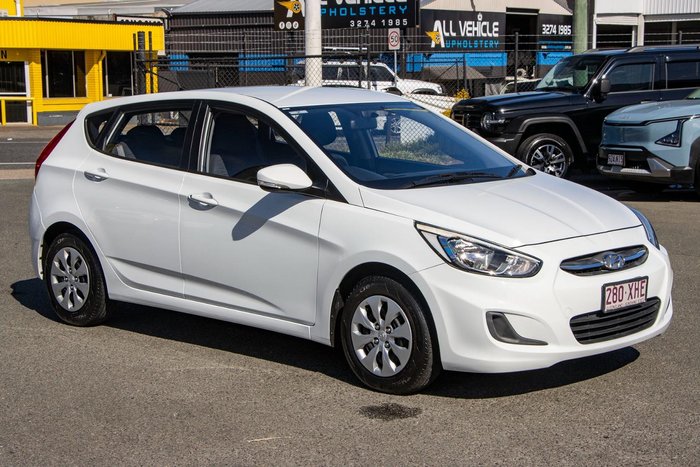 2016 Hyundai Accent Active