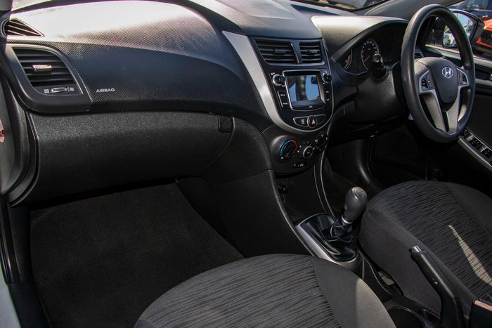 2016 Hyundai Accent Active