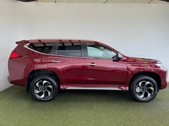 2024 Mitsubishi Pajero Sport GLS