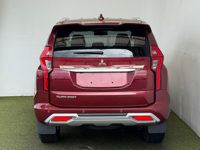 2024 Mitsubishi Pajero Sport GLS