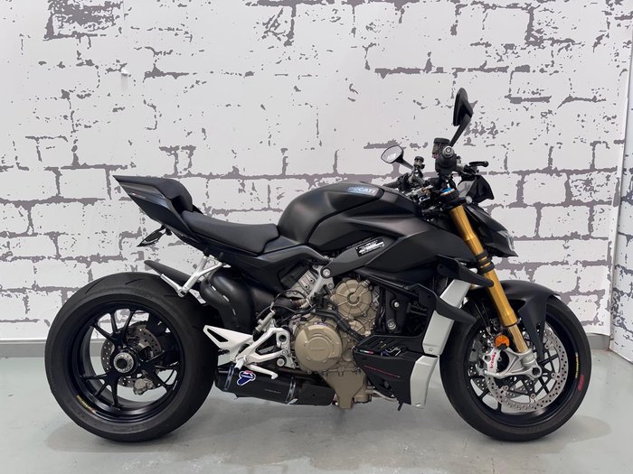 2021 Ducati Streetfighter V4 S Streetfighter Black