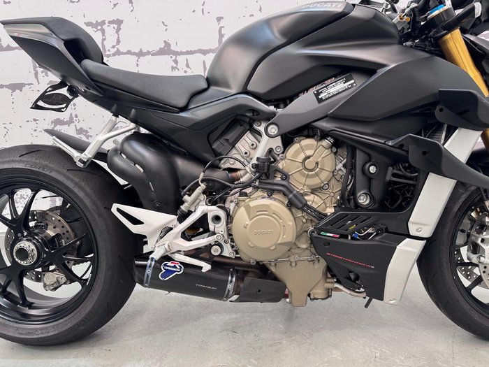 2021 Ducati Streetfighter V4 S Streetfighter Black