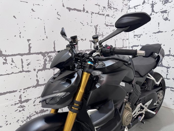 2021 Ducati Streetfighter V4 S Streetfighter Black