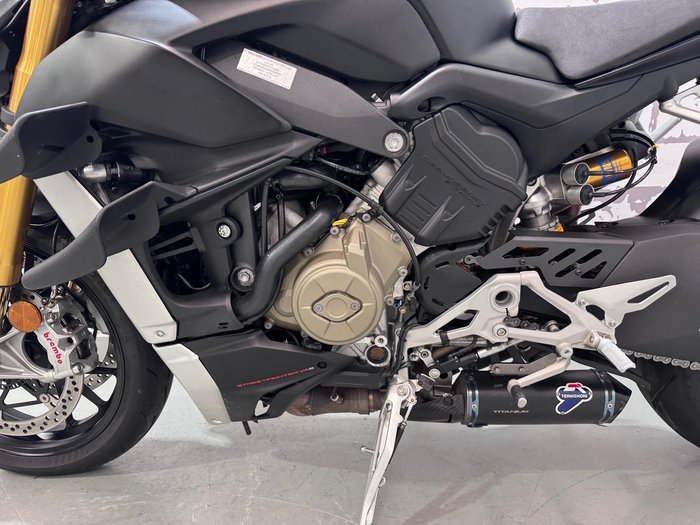 2021 Ducati Streetfighter V4 S Streetfighter Black