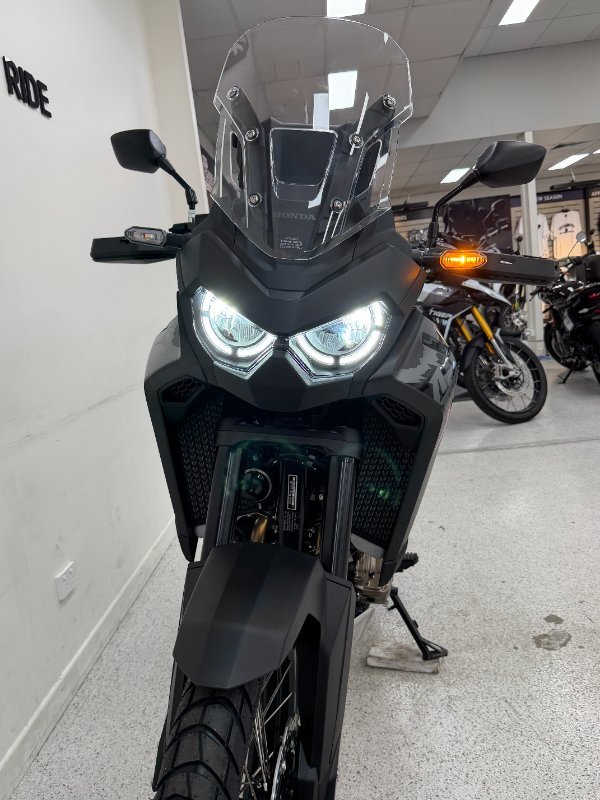 2025 Honda CRF1100A AFRICA TWIN (ABS) Black
