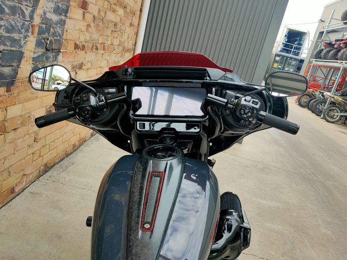 2026 HARLEY-DAVIDSON CVO ROAD GLIDE ST 121 (FLTRXSTSE) ROAD INFERNO GRAY