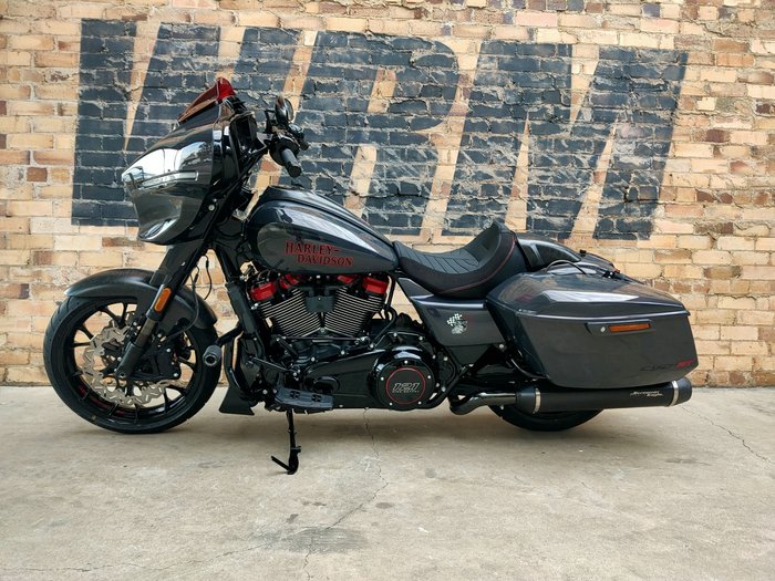 2026 HARLEY-DAVIDSON CVO ROAD GLIDE ST 121 (FLTRXSTSE) ROAD INFERNO GRAY