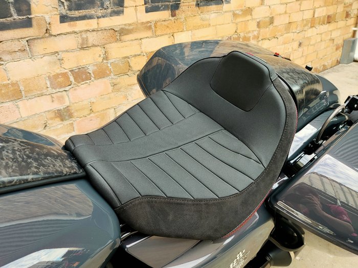 2026 HARLEY-DAVIDSON CVO ROAD GLIDE ST 121 (FLTRXSTSE) ROAD INFERNO GRAY