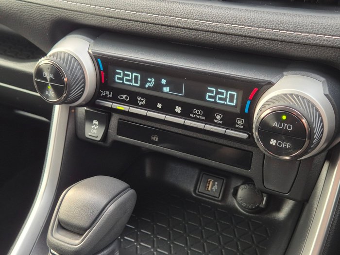 2024 Toyota RAV4 GX