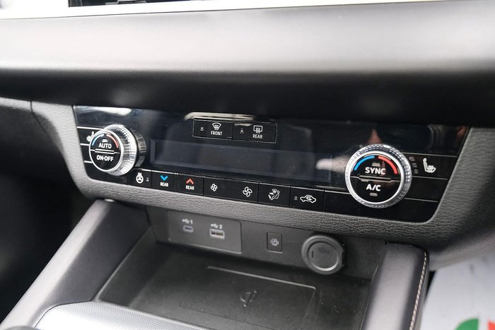 2024 Mitsubishi Outlander Exceed