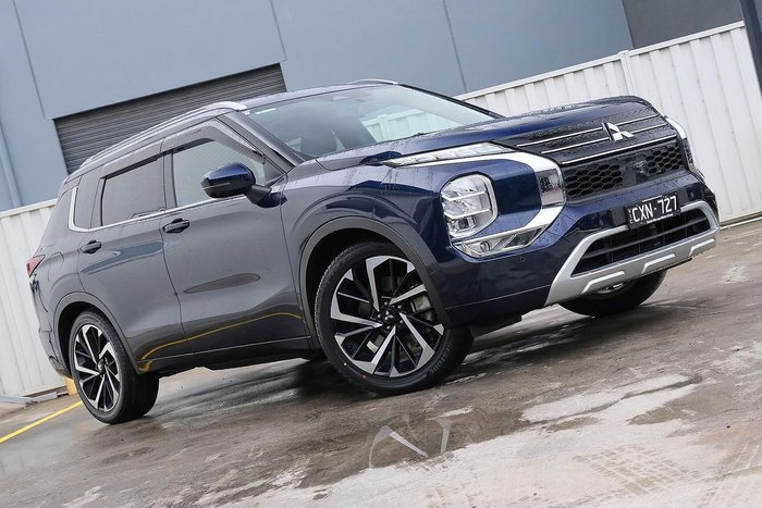 2024 Mitsubishi Outlander Exceed
