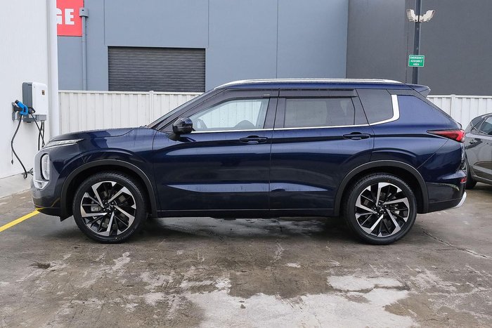 2024 Mitsubishi Outlander Exceed