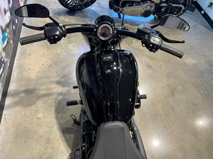 2025 Harley-Davidson Breakout 117 (FXBR) Softail Black