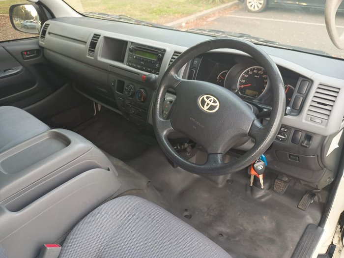 2008 Toyota Hiace Commuter