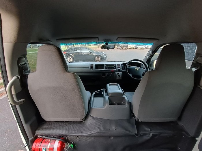 2008 Toyota Hiace Commuter