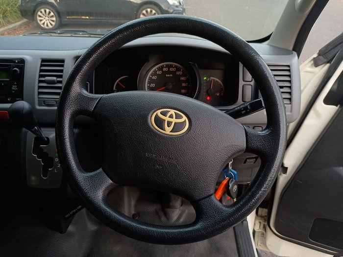 2008 Toyota Hiace Commuter