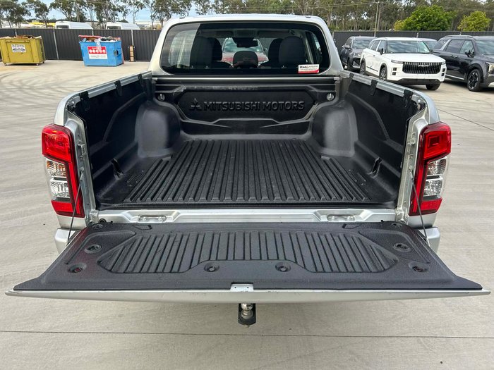 2019 Mitsubishi Triton GLX+