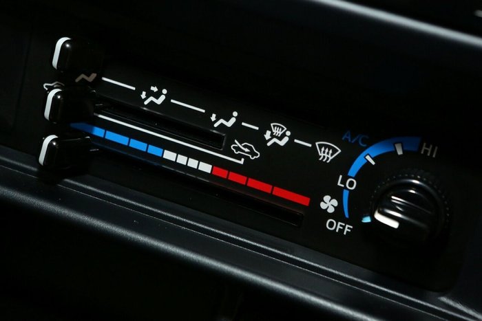 2025 Toyota Landcruiser GXL