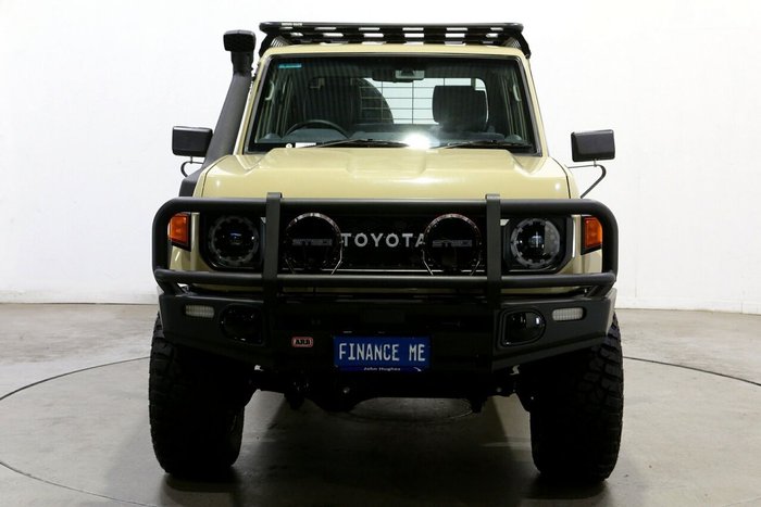 2025 Toyota Landcruiser GXL