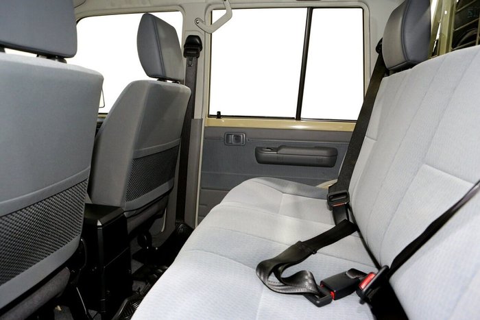 2025 Toyota Landcruiser GXL