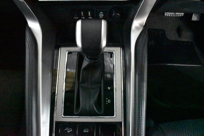 2021 Mitsubishi Pajero Sport GLS