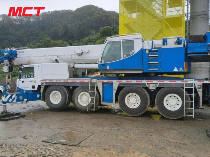 2011 Tadano Atf90g-4