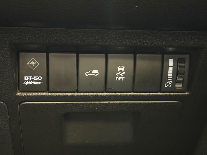 2023 Mazda BT-50 Thunder