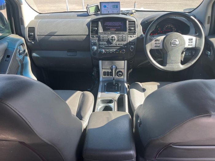 2012 Nissan Navara ST-X D40 Series 5 4X4 Dual Range Arctic White