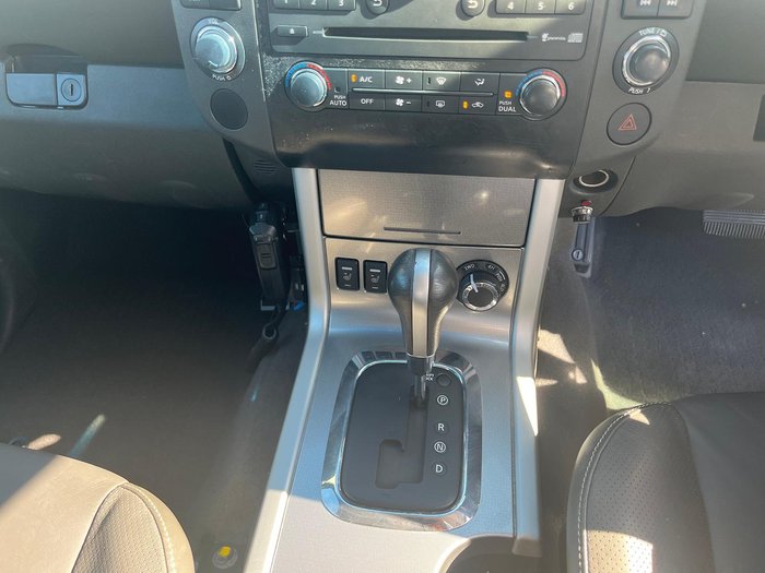 2012 Nissan Navara ST-X D40 Series 5 4X4 Dual Range Arctic White