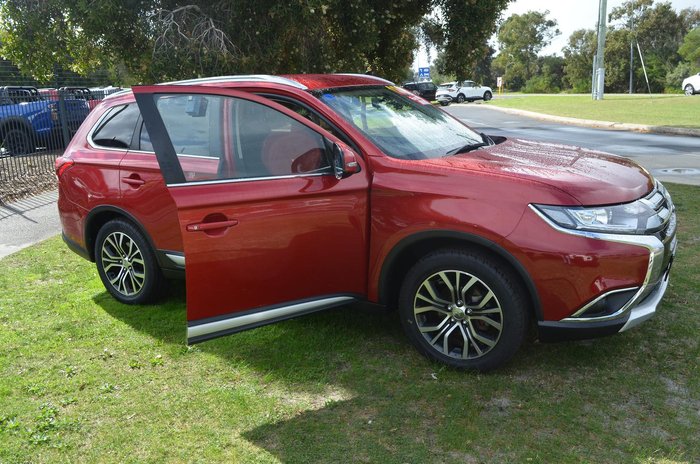 2016 Mitsubishi Outlander LS