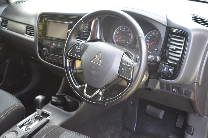 2016 Mitsubishi Outlander LS