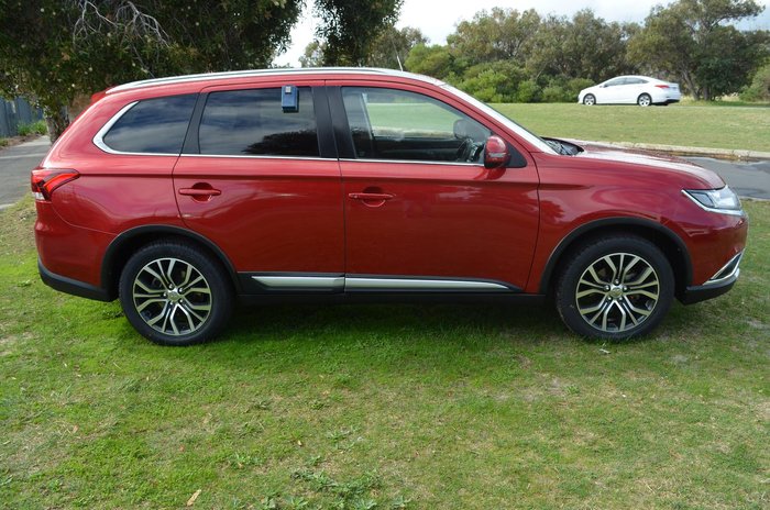 2016 Mitsubishi Outlander LS
