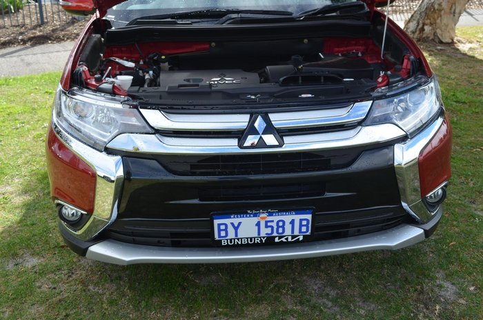 2016 Mitsubishi Outlander LS