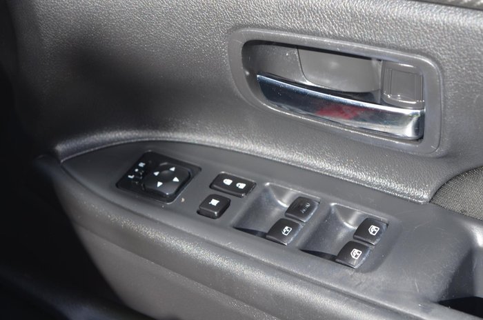 2016 Mitsubishi Outlander LS