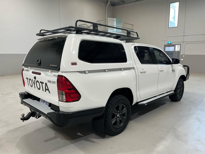 2022 Toyota Hilux SR