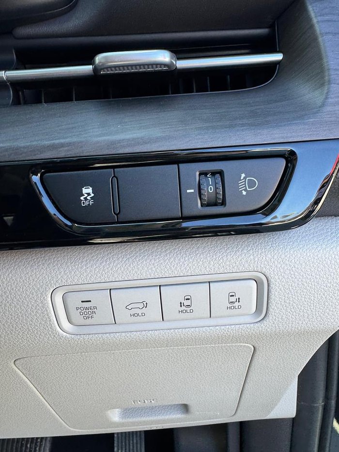 2024 Kia Carnival Platinum KA4 MY23 Panthera Metal