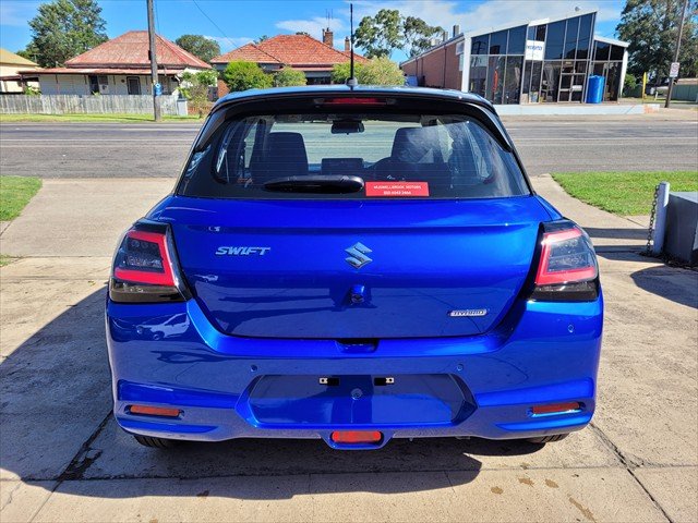 2025 SUZUKI SWIFT
